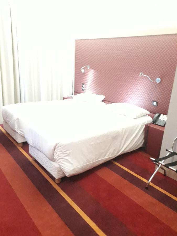 Hotel Le Chateaubriant Ngoại thất bức ảnh