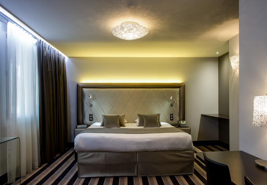 Hotel Le Chateaubriant Ngoại thất bức ảnh